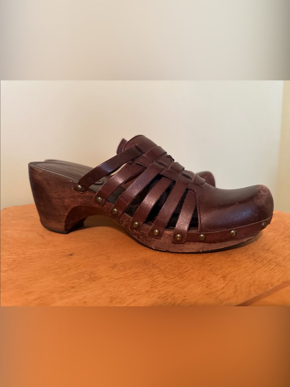 Kenneth Cole Reaction Dark Brown Leather Studded Clogs